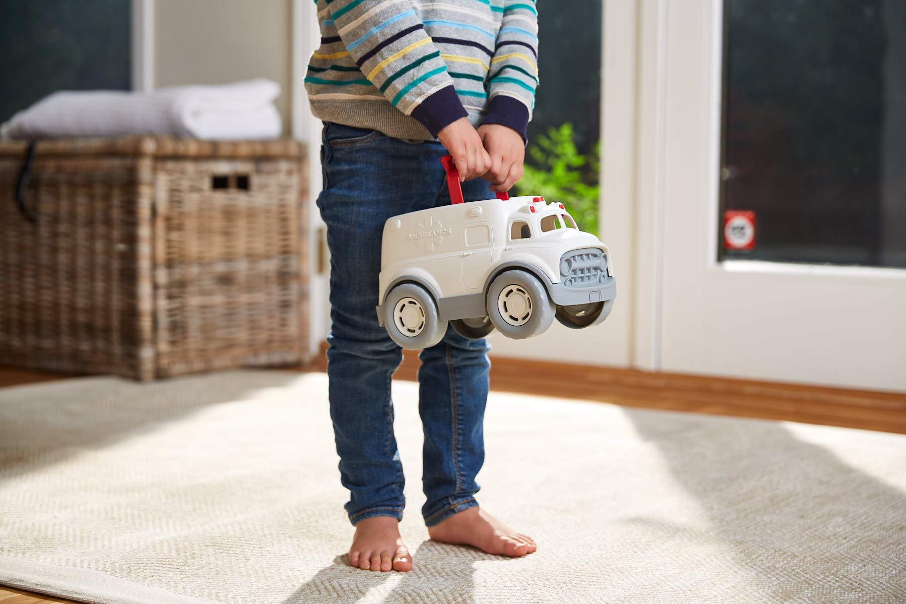 Green Toys Ambulance & Doctor's Kit Red/Blue FFP 10 Piece Pretend Play,Motor Skills,Language & Communication Kids Role Play Toy Vehicle. No BPA,phthalates,PVC,Dishwasher Safe,Recycled Plastic,USA Made - Image 6